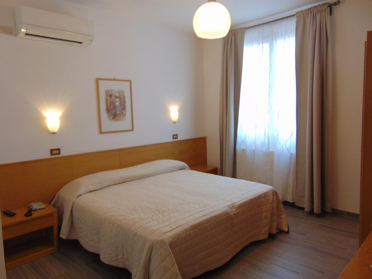 Albergo Rossana تْشيانشانو  تيرمي المظهر الخارجي الصورة