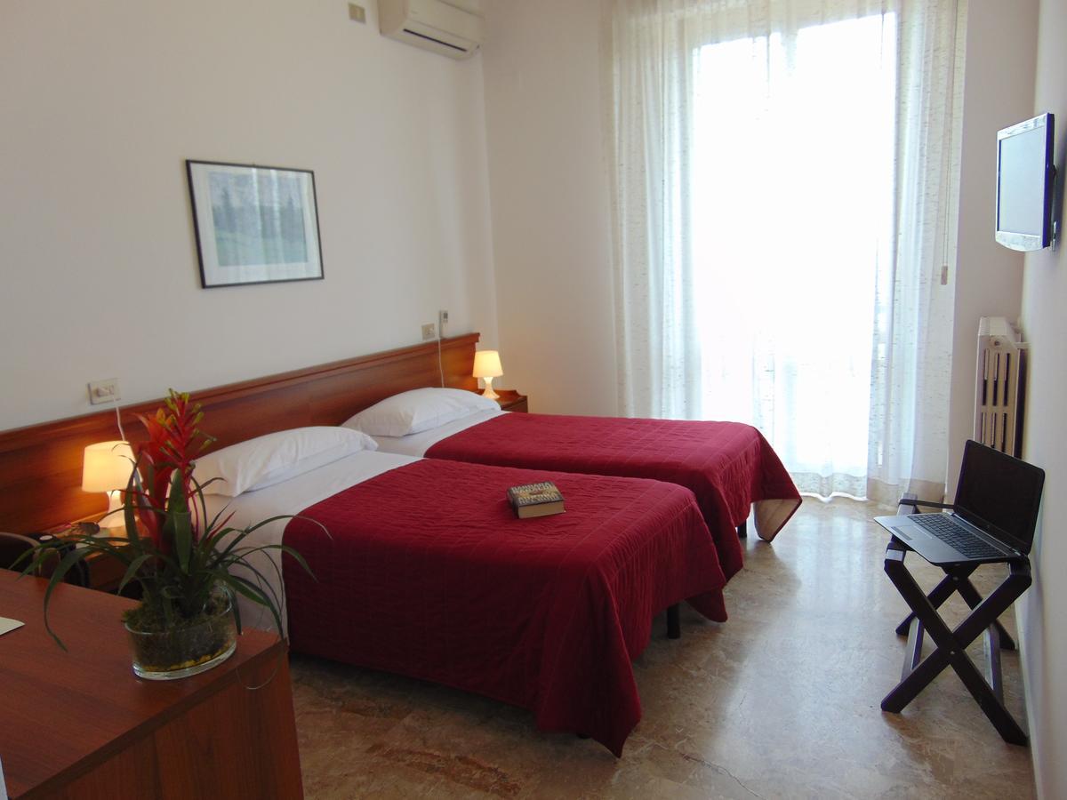 Albergo Rossana تْشيانشانو  تيرمي المظهر الخارجي الصورة